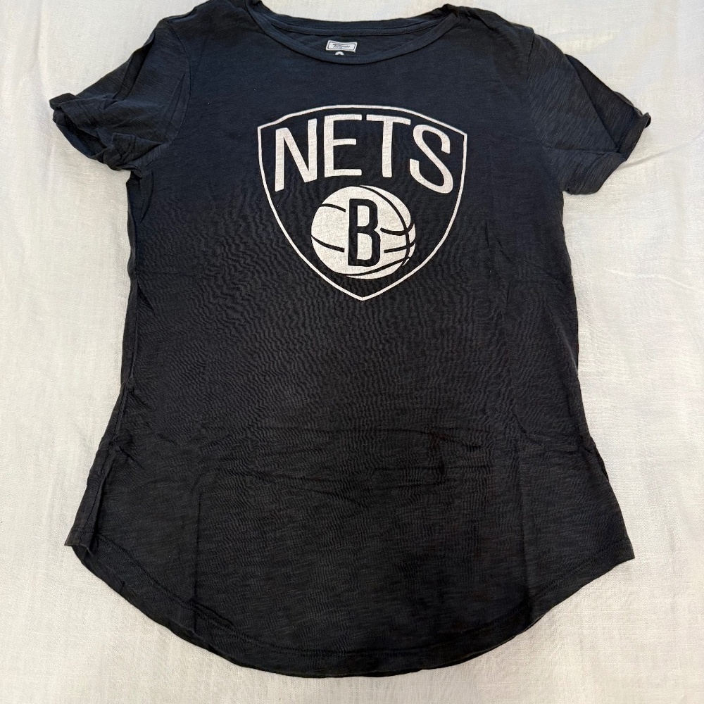 Brand New TAILGATE "Nets" Women's T-Shirt - Size Small
